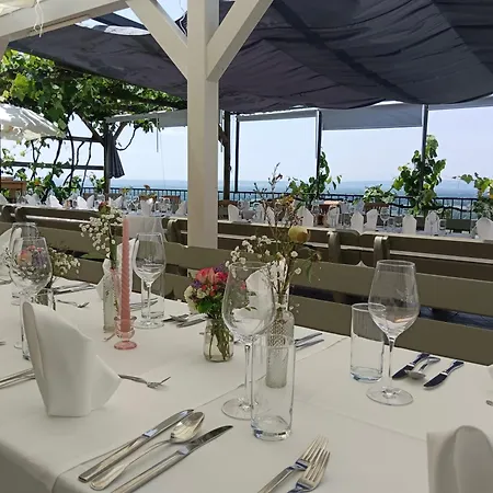 Sonnenterrasse Kloecklschuster Klochberg